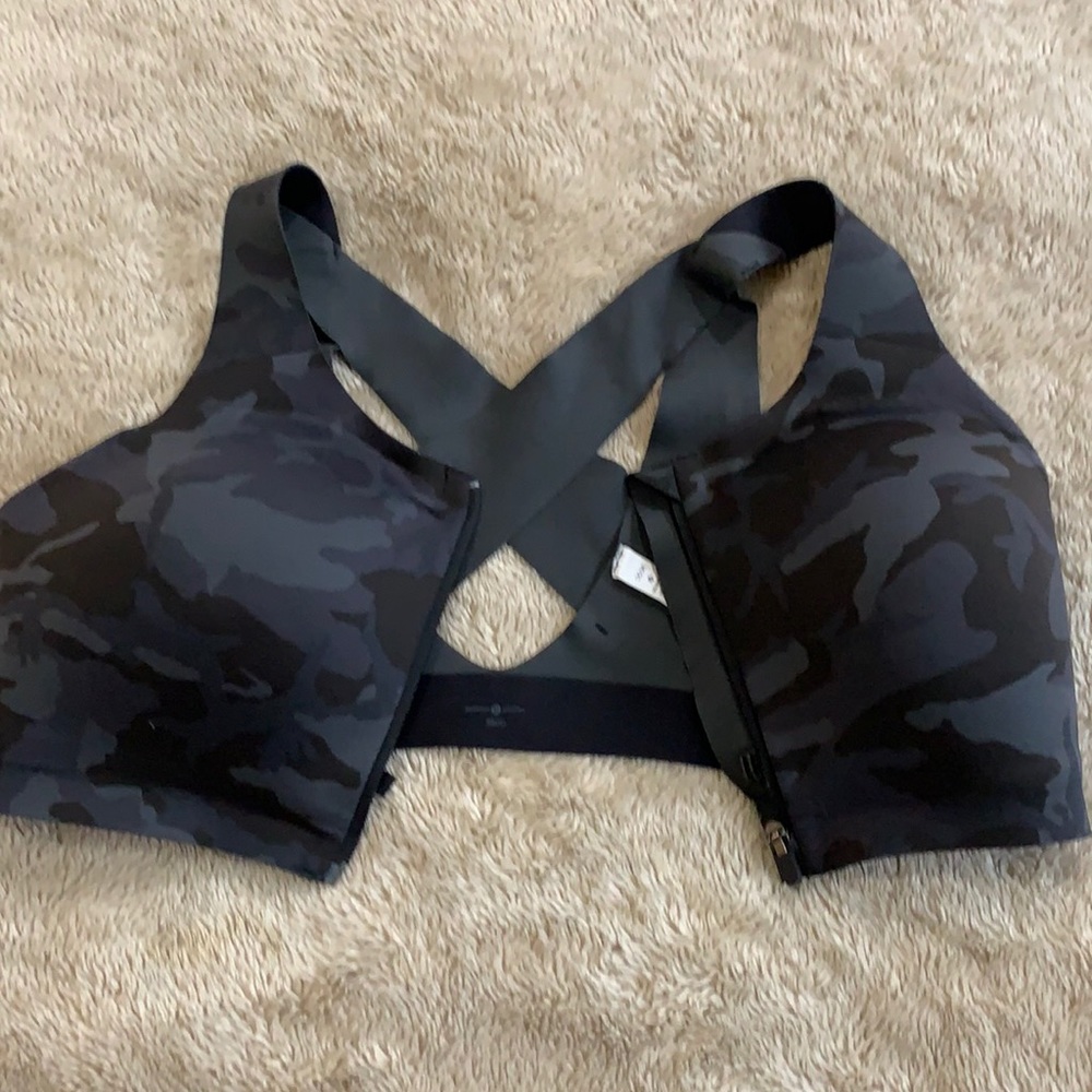 Lululemon Enlite sport bra